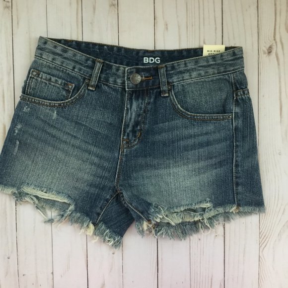 Urban Outfitters High Waist Fringe Denim  Shorts NWT SZ 2 - Picture 5 of 5